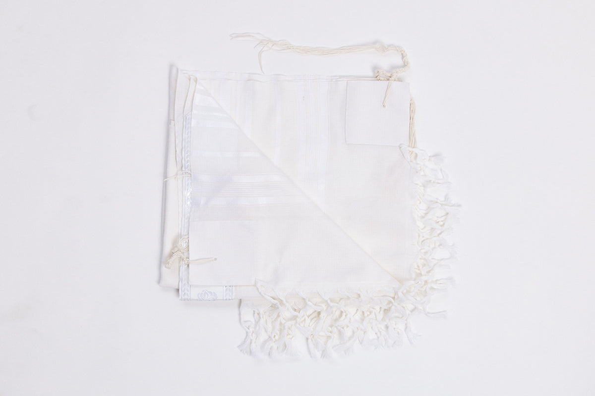 Musaf Tallit – Shiny White – Judaica Prime