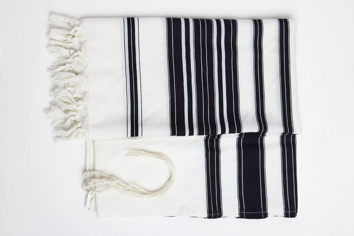 Chabad Yishtabach Model Tallit – Judaica Prime