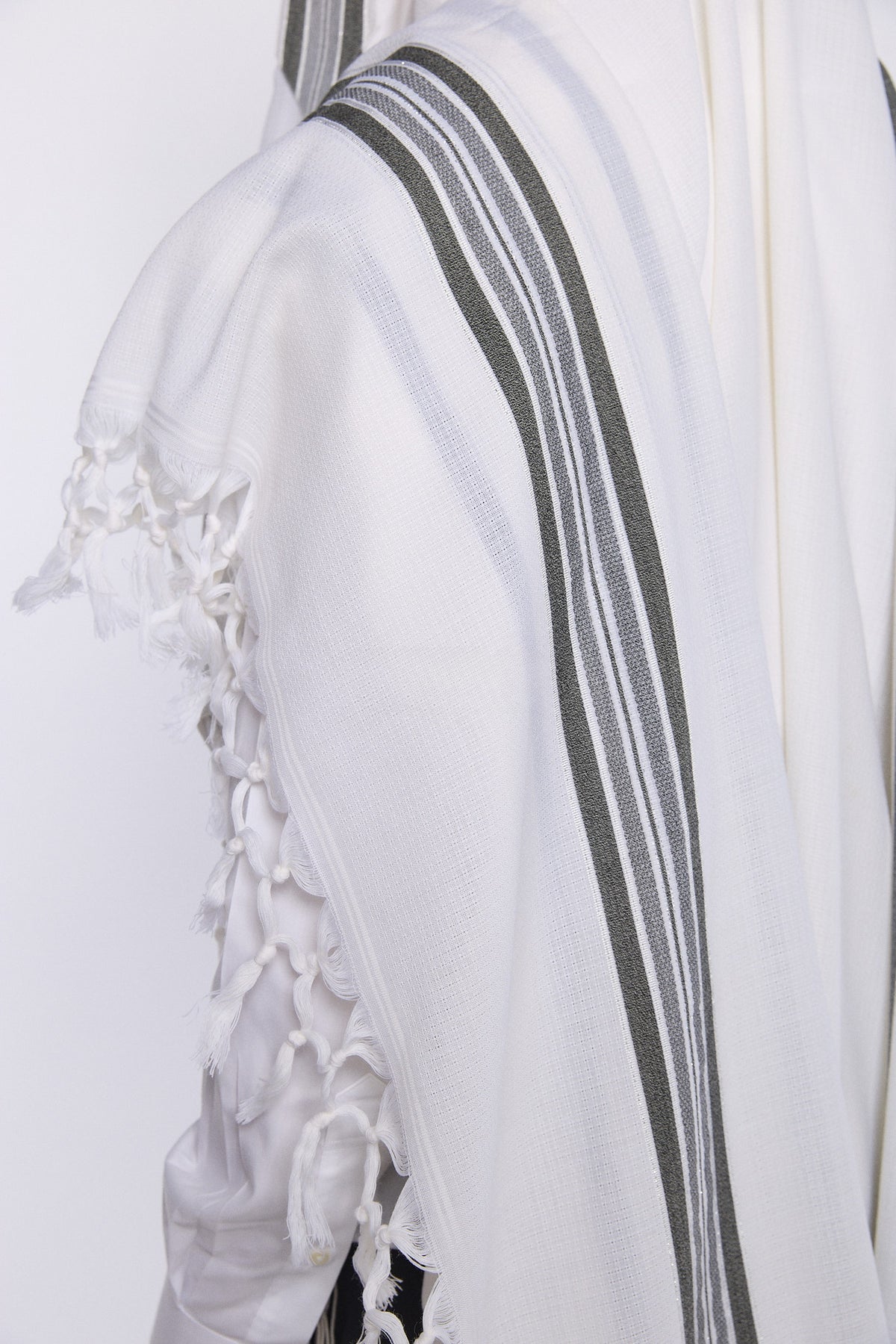 Hallel Tallit – Melange Grey – Judaica Prime