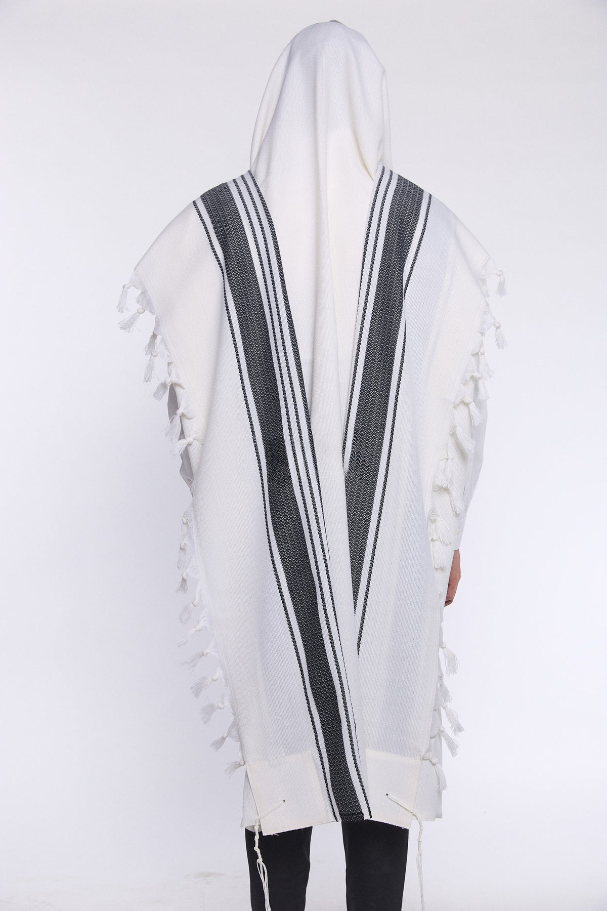 Hallelujah Tallit – Black – Judaica Prime