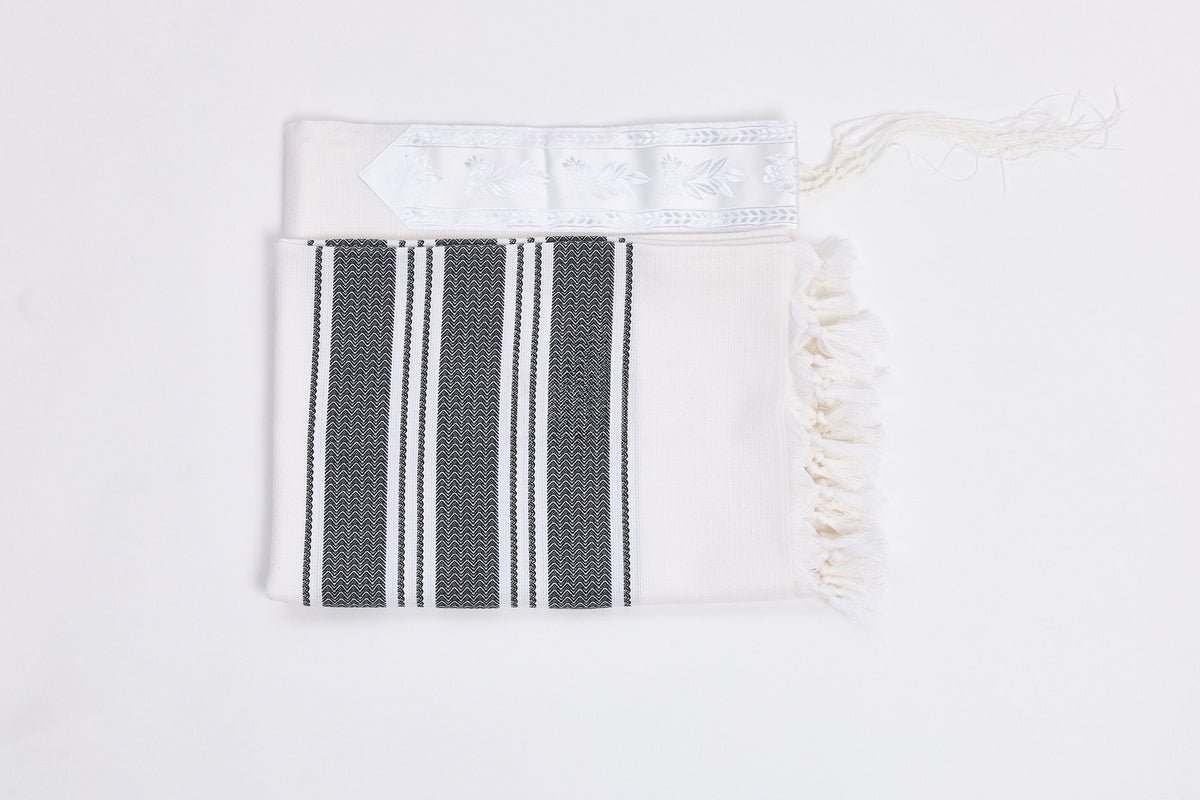 Hallelujah Tallit – Black – Judaica Prime