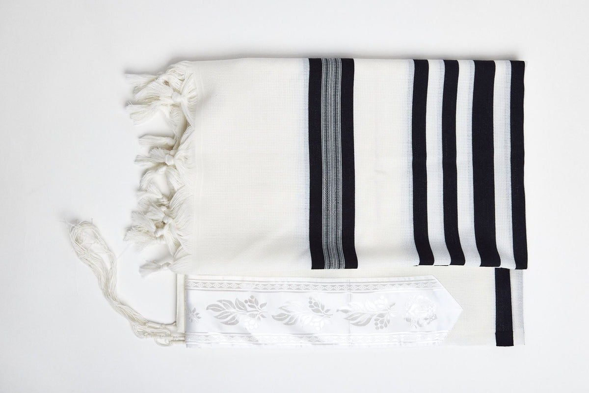 Lamenatzeach Tallit – Black – Judaica Prime
