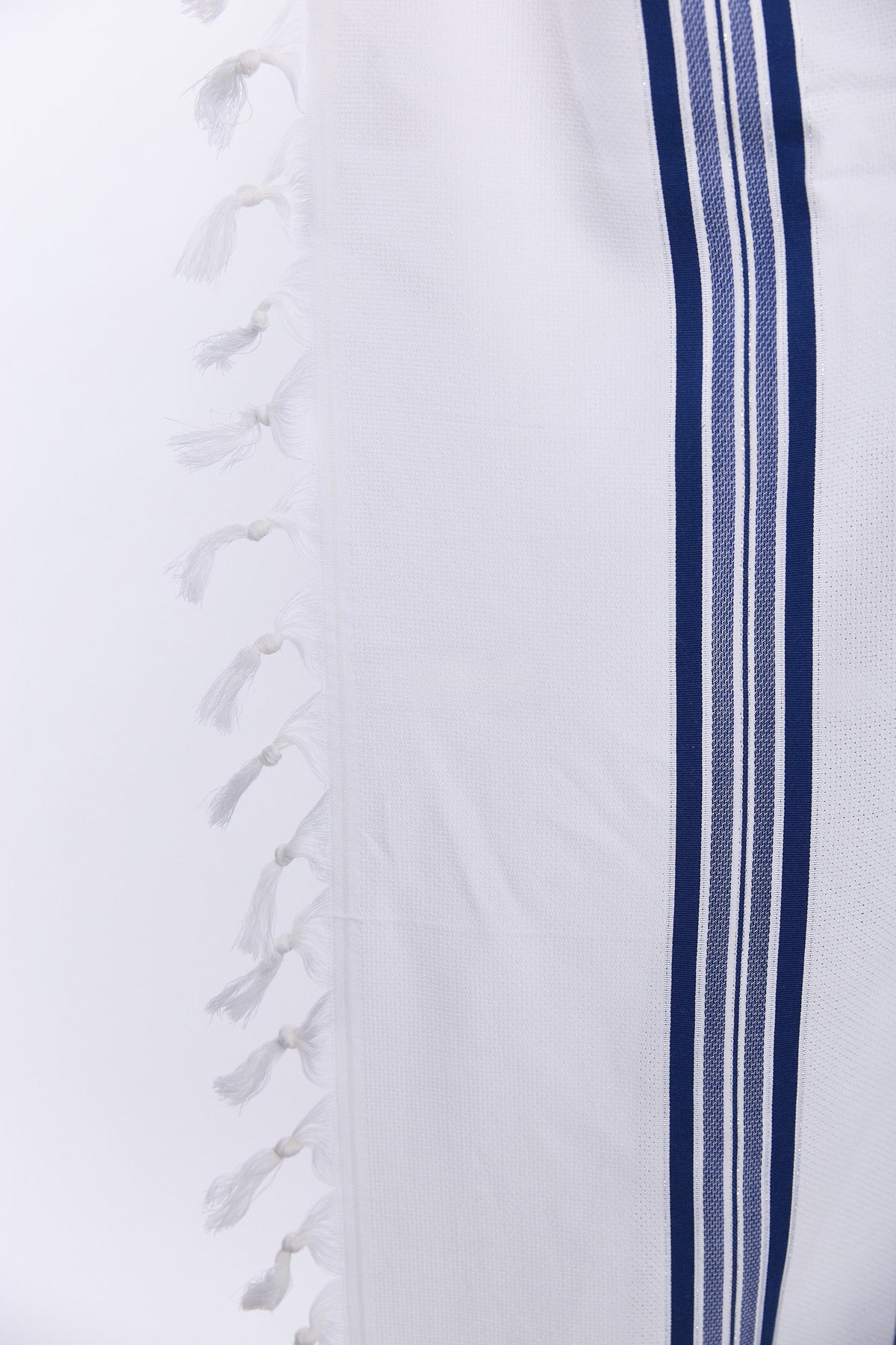 Lamenatzeach Tallit – Royal Blue – Judaica Prime