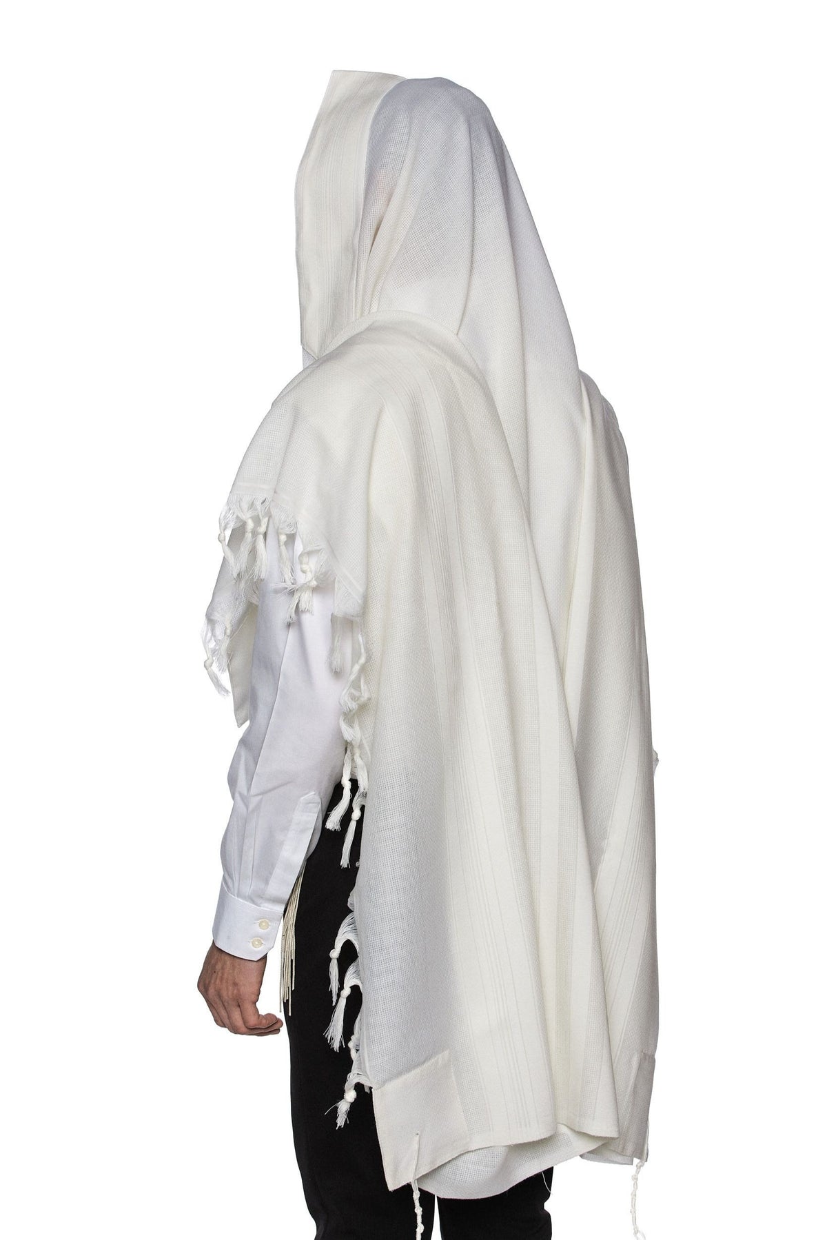 Lamenatzeach Tallit – White Beit Yosef – Judaica Prime