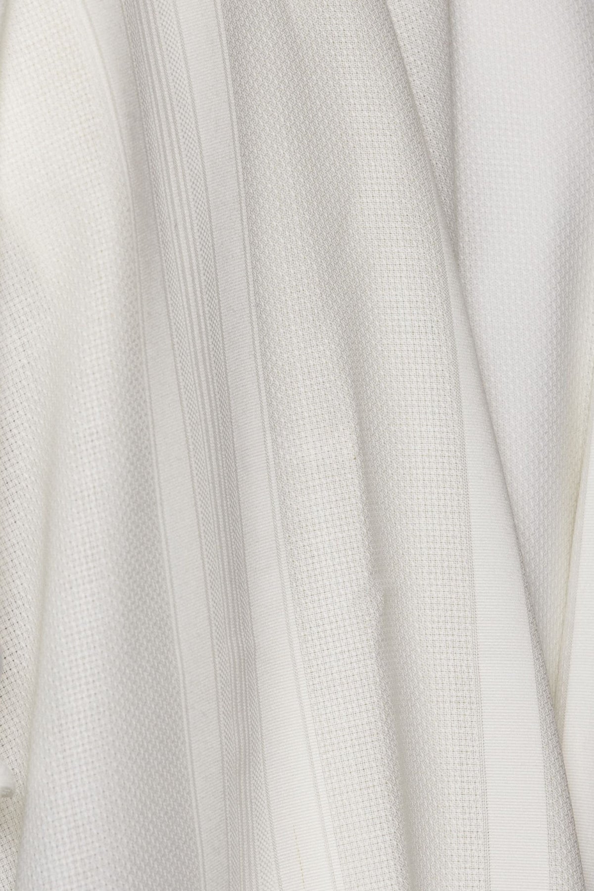 Lamenatzeach Tallit – White Beit Yosef – Judaica Prime