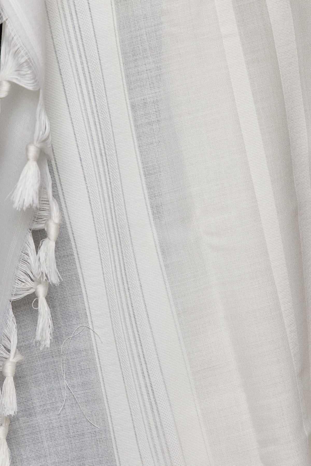 Modim Tallit – White Beit Yosef – Judaica Prime
