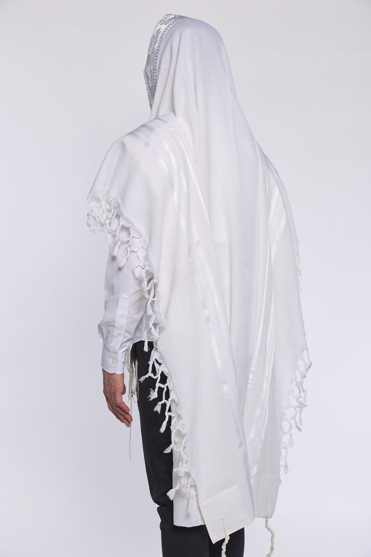 Musaf Tallit – Shiny White – Judaica Prime