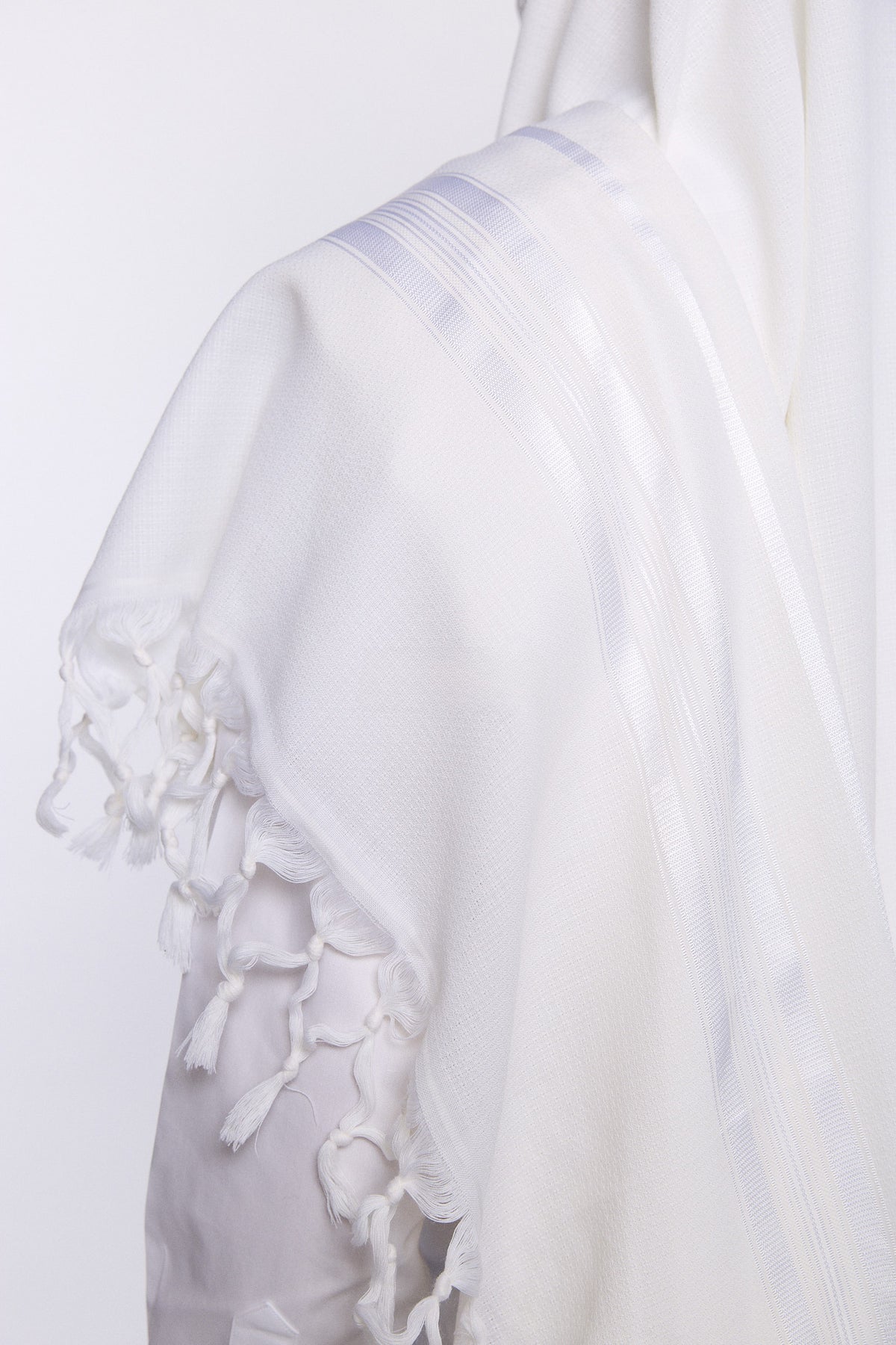 Musaf Tallit – Shiny White – Judaica Prime
