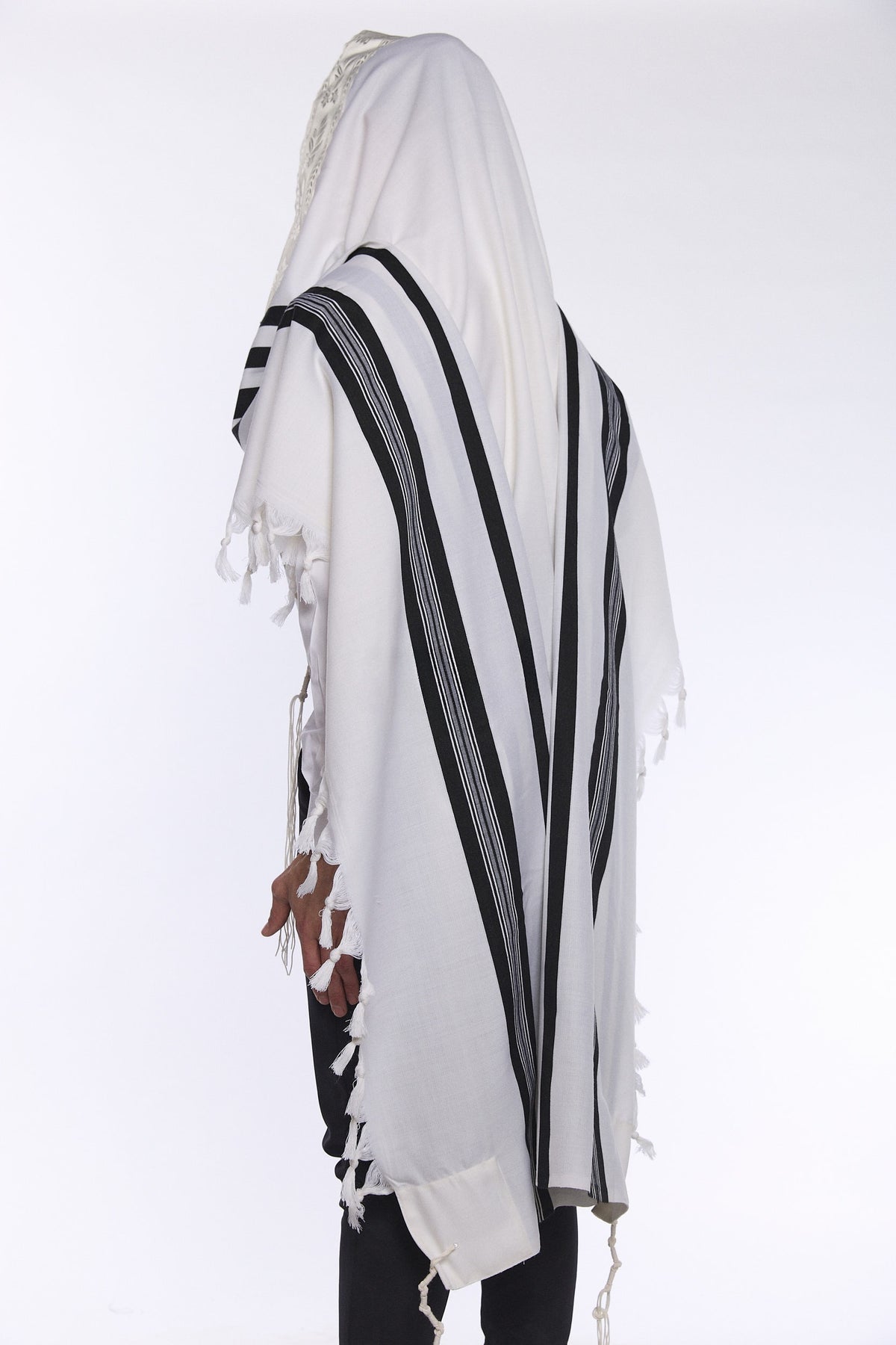Yishtabach Tallit – Black – Judaica Prime