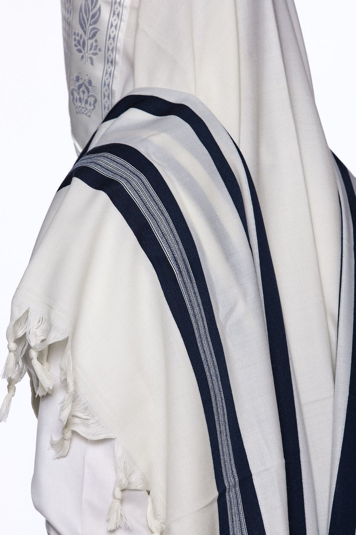 Yishtabach Tallit – Navy Blue – Judaica Prime